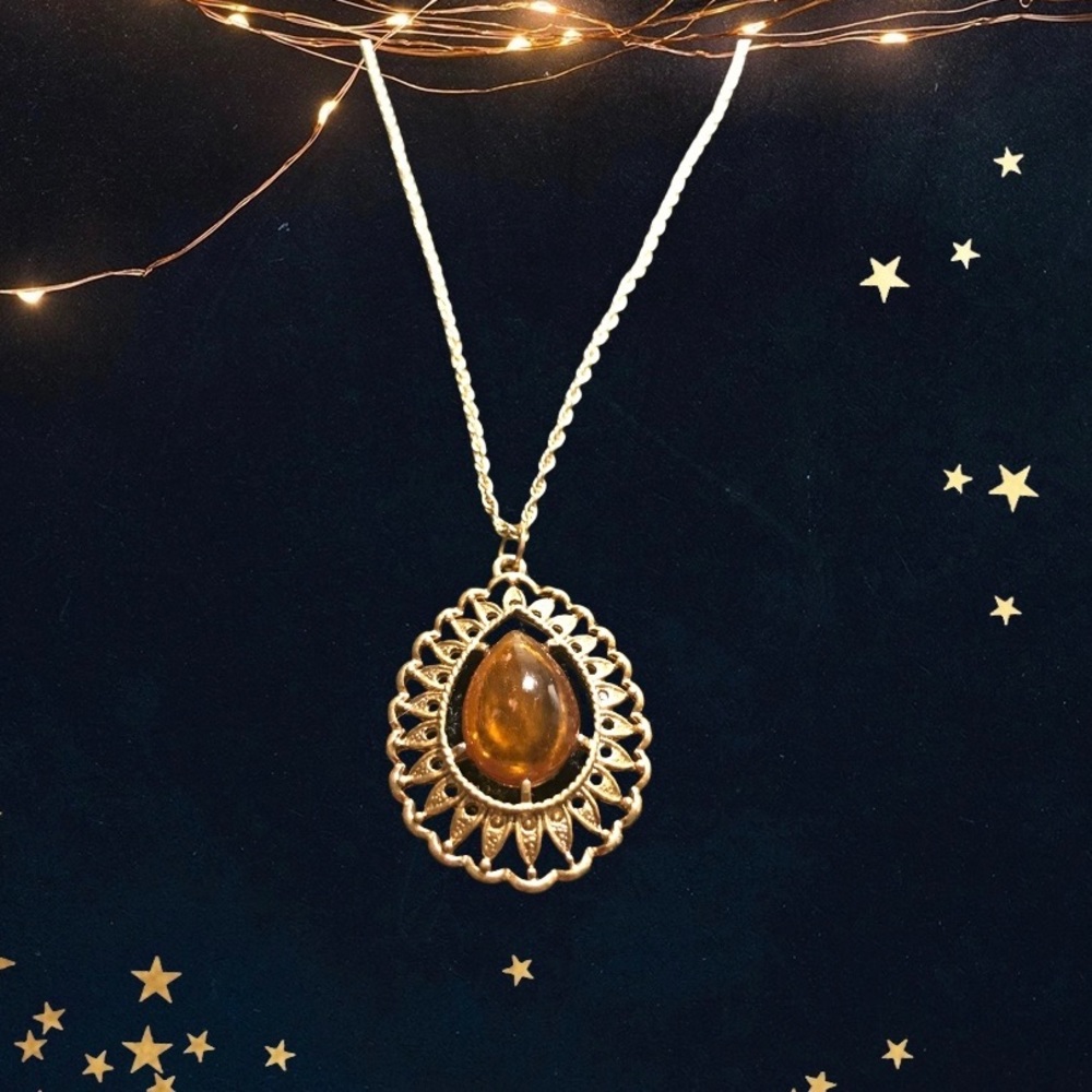 Vintage gold necklace